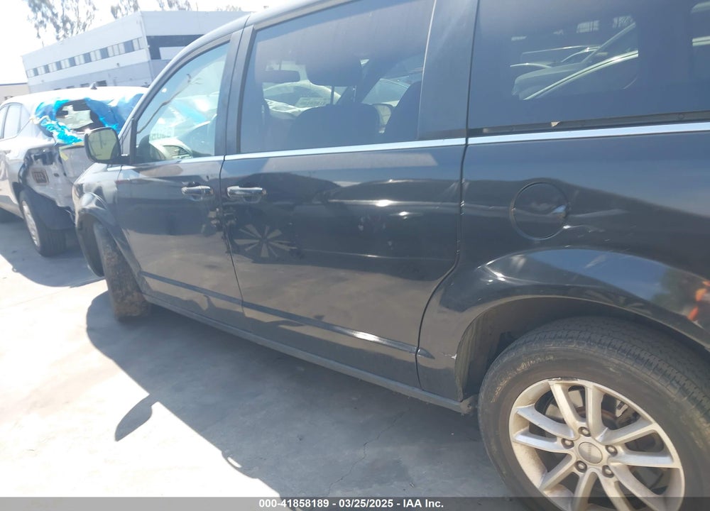 2018 DODGE GRAND CARAVAN VIN: 2C4RDGCG9JR266069
