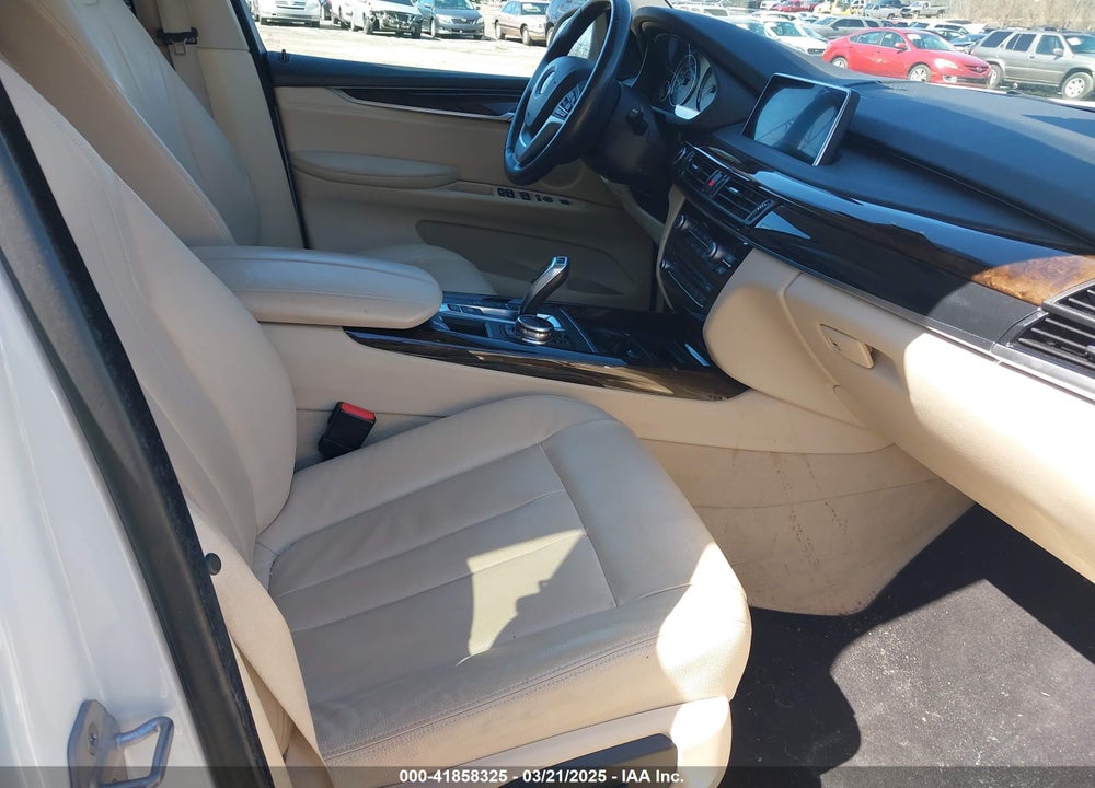 2015 BMW X5 VIN: 5UXKR0C56F0K70069