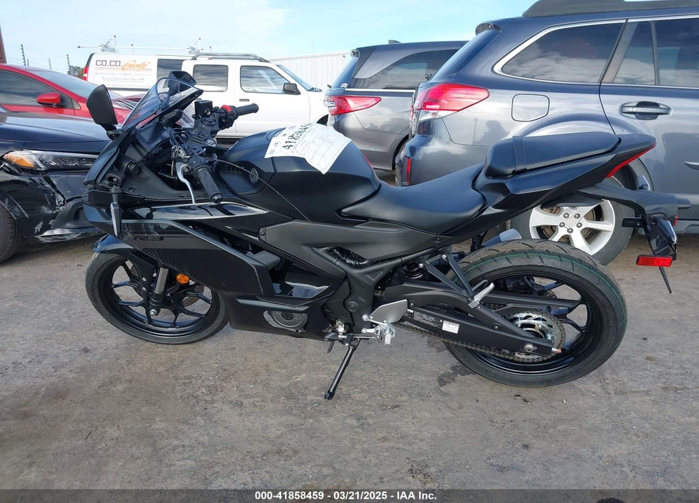 2025 YAMAHA YZF-R3 VIN: MH3RH25Y3SK001436