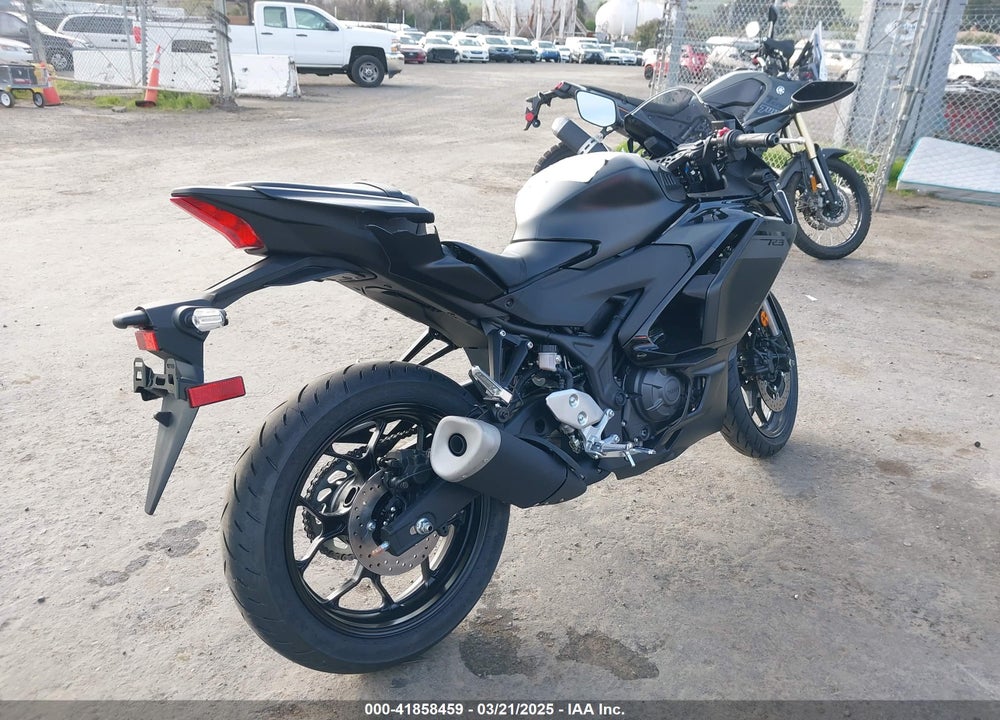 2025 YAMAHA YZF-R3 VIN: MH3RH25Y3SK001436