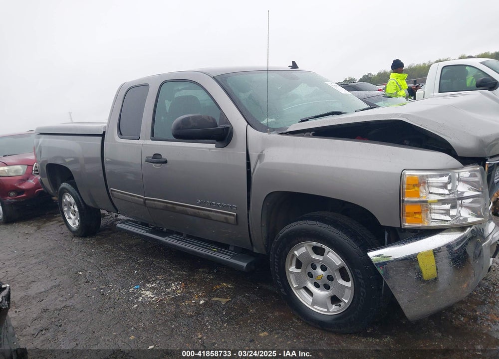 2013 CHEVROLET SILVERADO VIN: 1GCRCSE09DZ198145