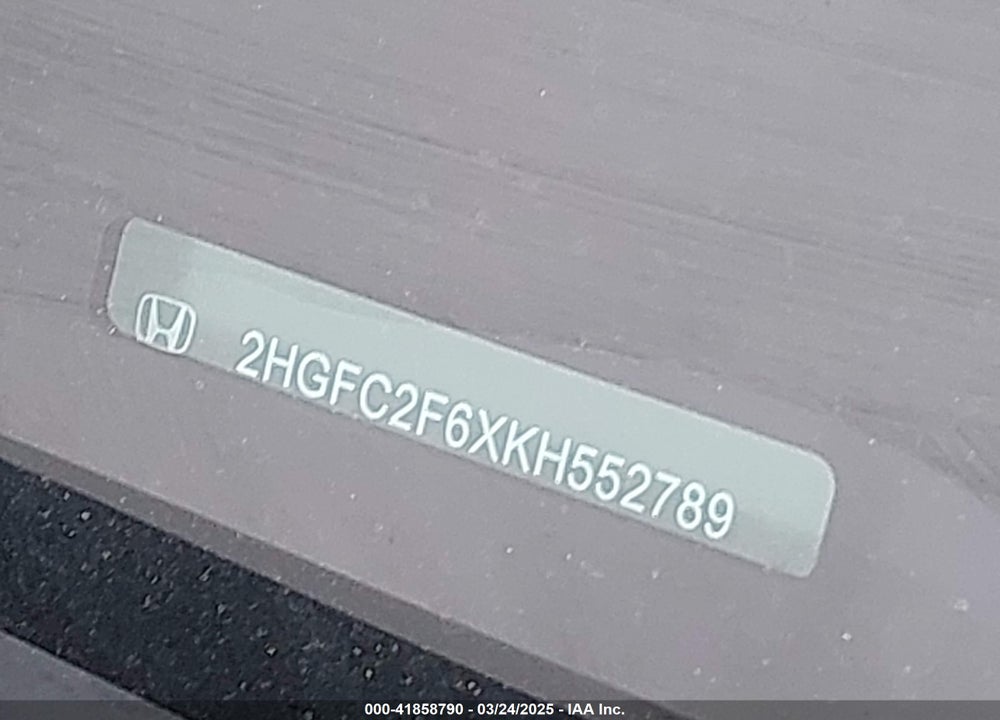 2019 HONDA CIVIC LX VIN: 2HGFC2F6XKH552789