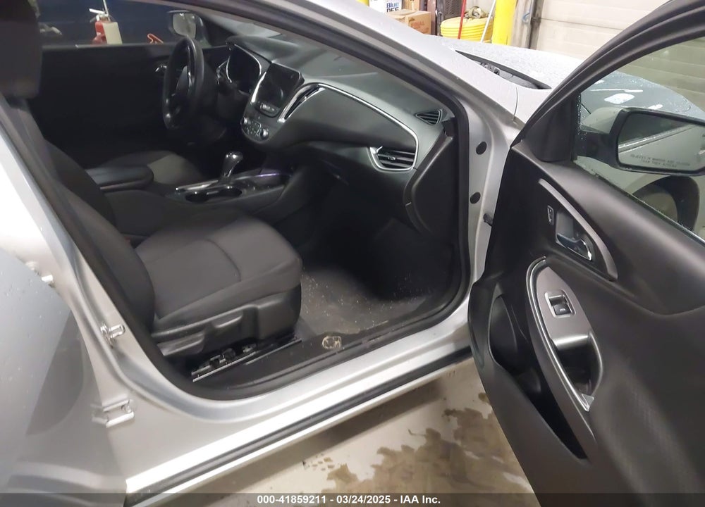 2019 CHEVROLET MALIBU VIN: 1G1ZD5ST9KF188123