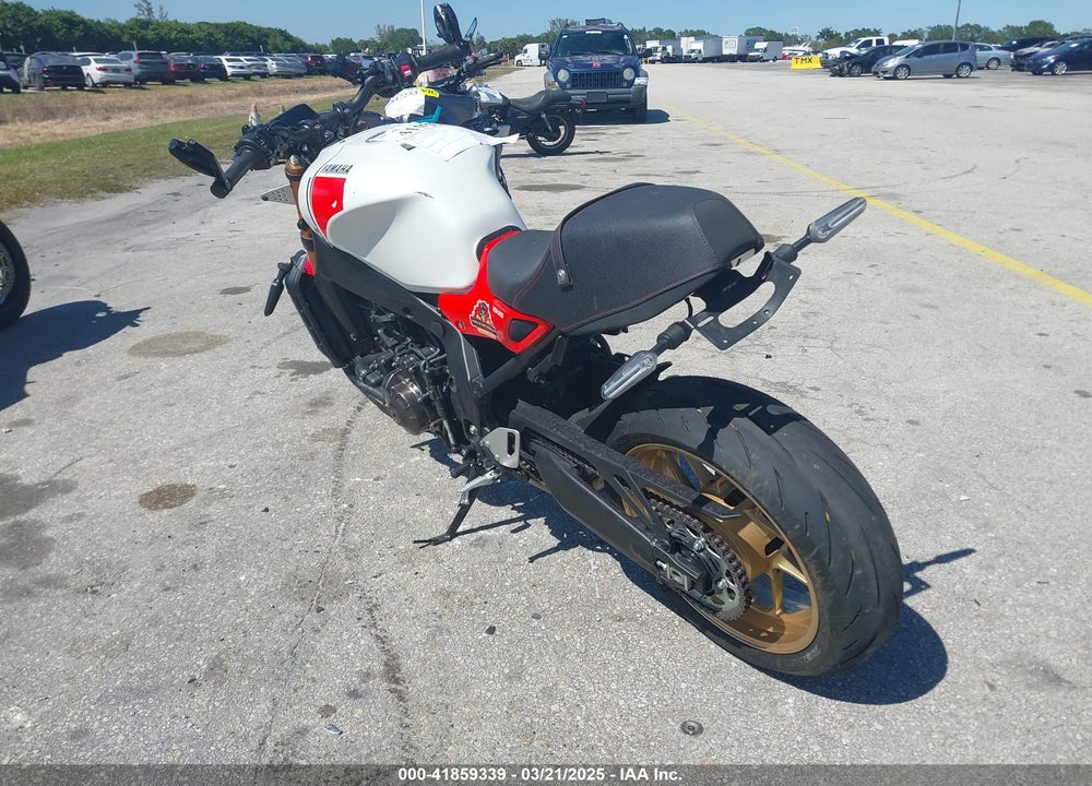 2024 YAMAHA MTM890 VIN: JYARN80E6RA002972