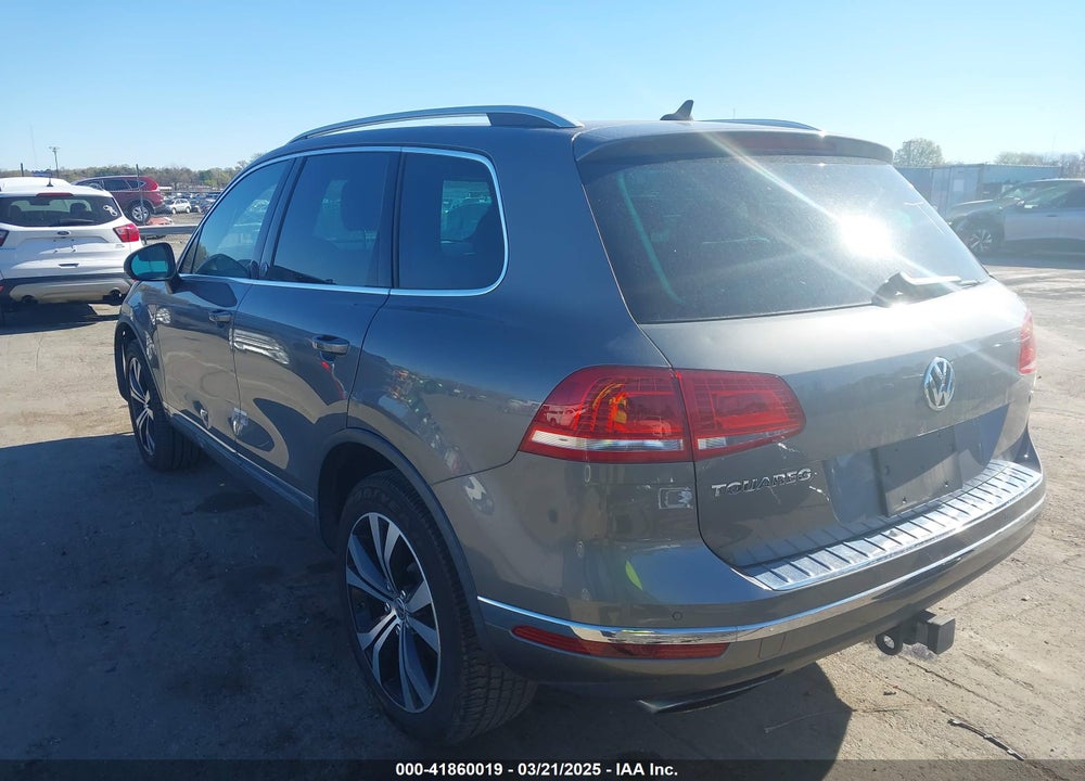 2017 VOLKSWAGEN TOUAREG VIN: WVGRF7BP1HD004308