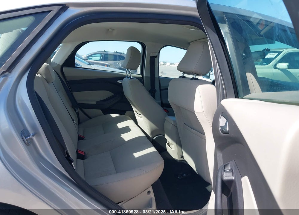 2017 FORD FOCUS VIN: 1FADP3F2XHL244665