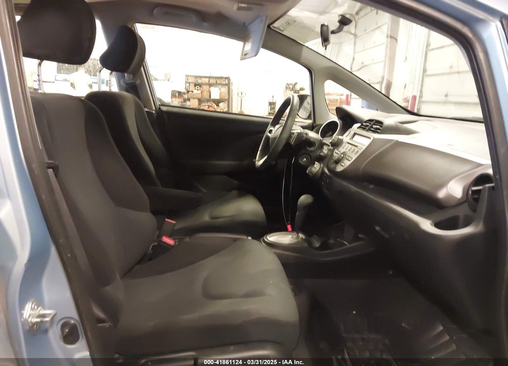 2009 HONDA FIT VIN: JHMGE88489S005033