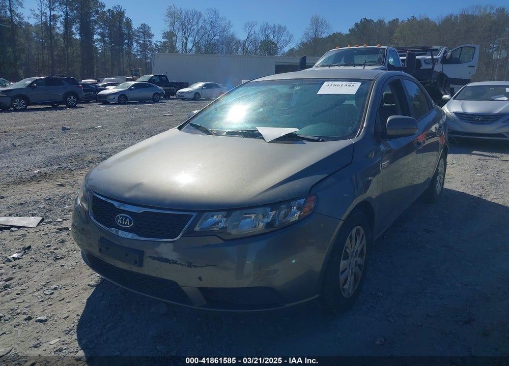2011 KIA FORTE VIN: KNAFU4A25B5463812