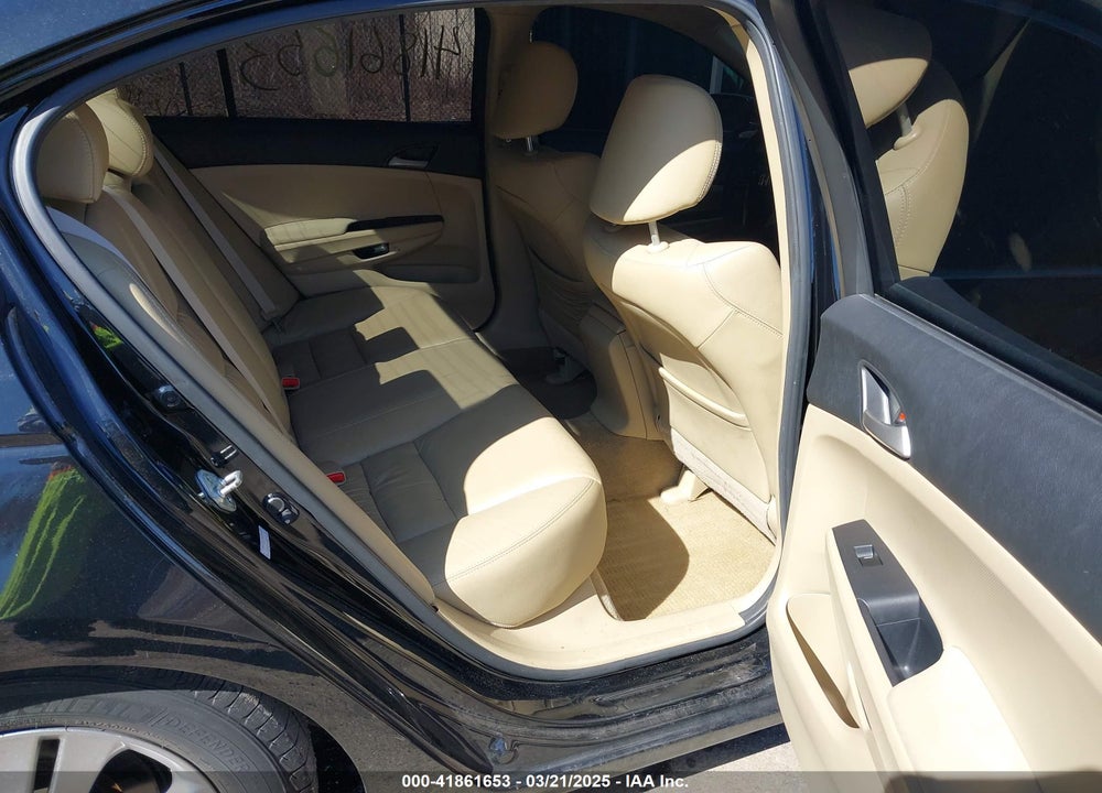 2011 HONDA ACCORD VIN: 1HGCP2F62BA115875
