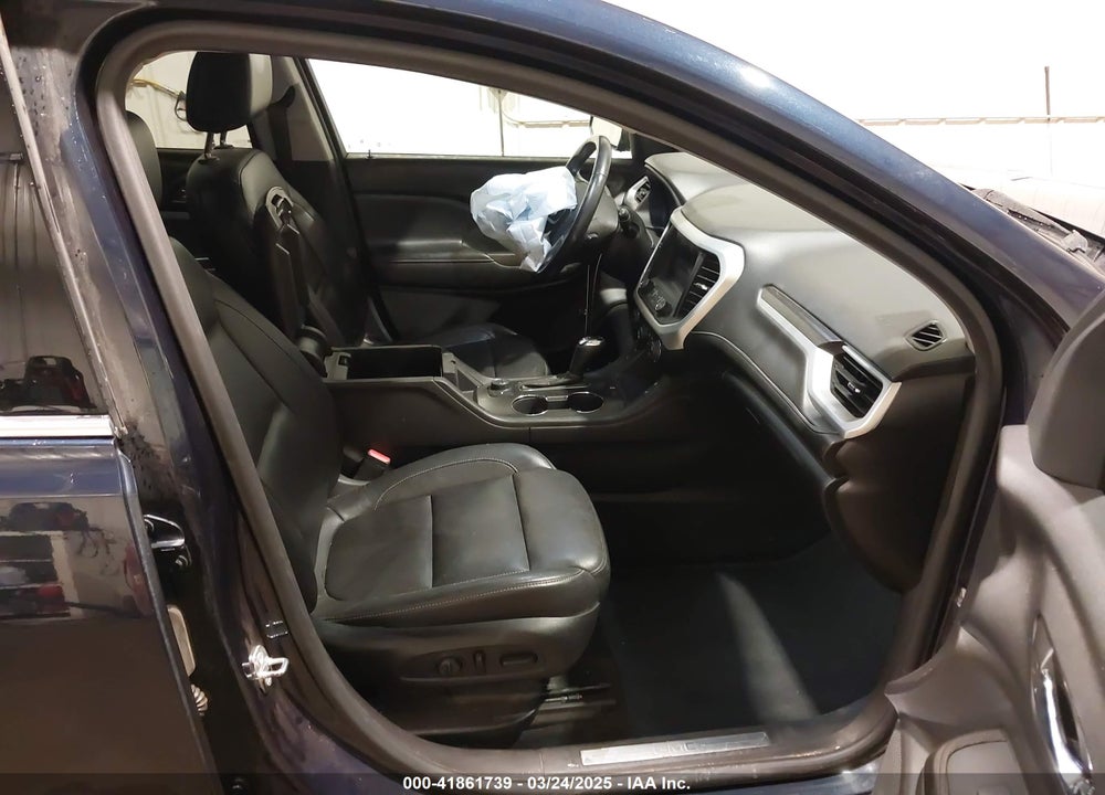 2017 GMC ACADIA VIN: 1GKKNULS0HZ215713