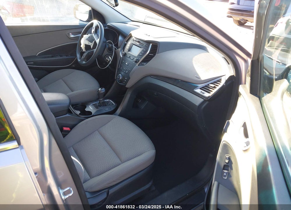 2016 HYUNDAI SANTA FE SE VIN: KM8SMDHF6GU151498