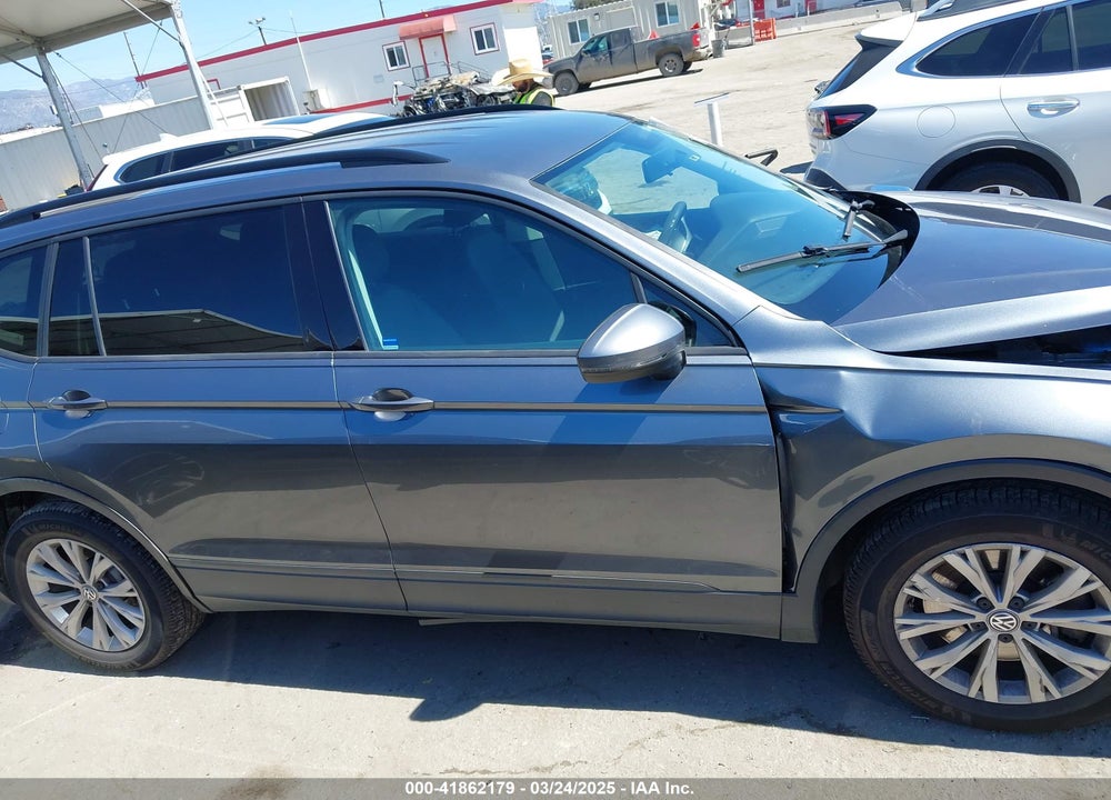 2019 VOLKSWAGEN TIGUAN VIN: 3VV1B7AX0KM043032