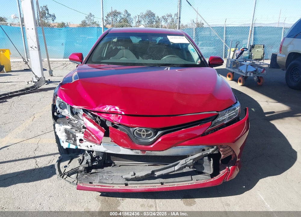 2018 TOYOTA CAMRY VIN: 4T1B11HK5JU621824