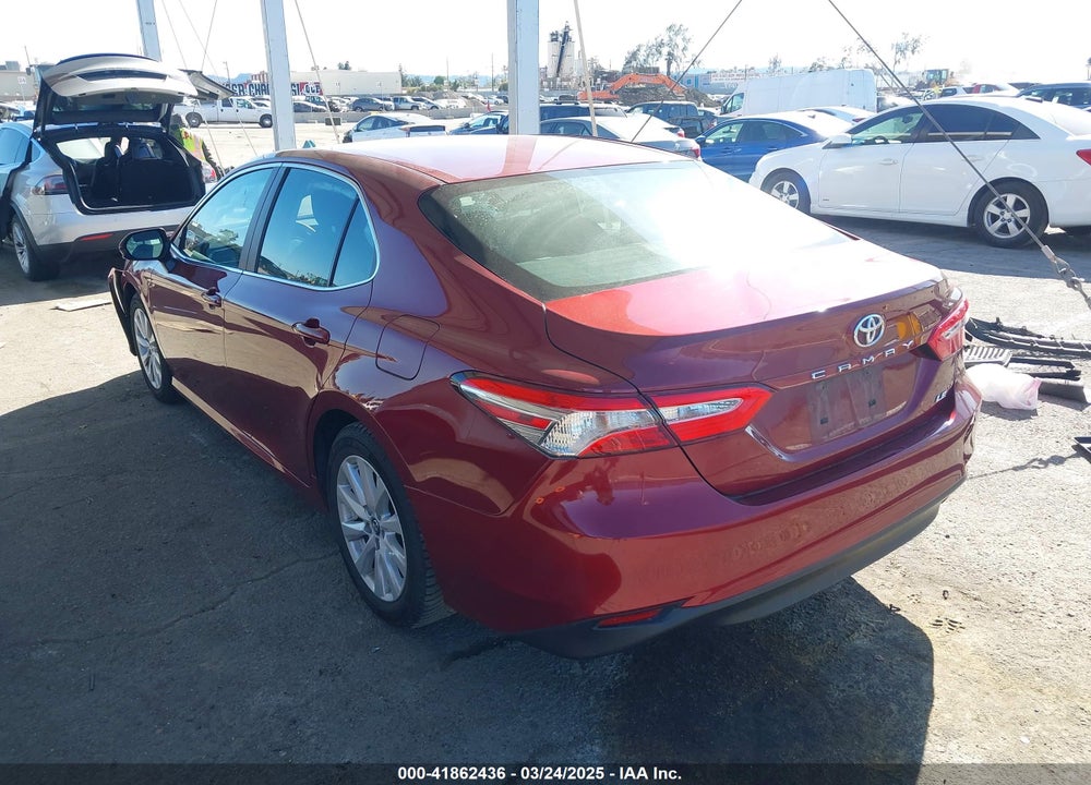 2018 TOYOTA CAMRY VIN: 4T1B11HK5JU621824