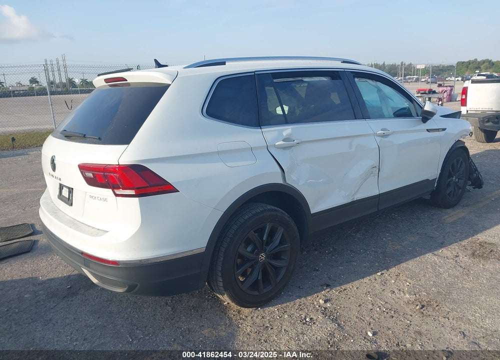 2024 VOLKSWAGEN TIGUAN VIN: 3VV3B7AX3RM120298