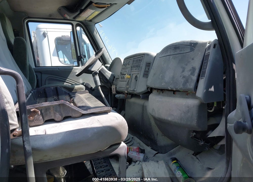 2003 INTERNATIONAL 4000 4200 VIN: 1HTMPAFN13H568921