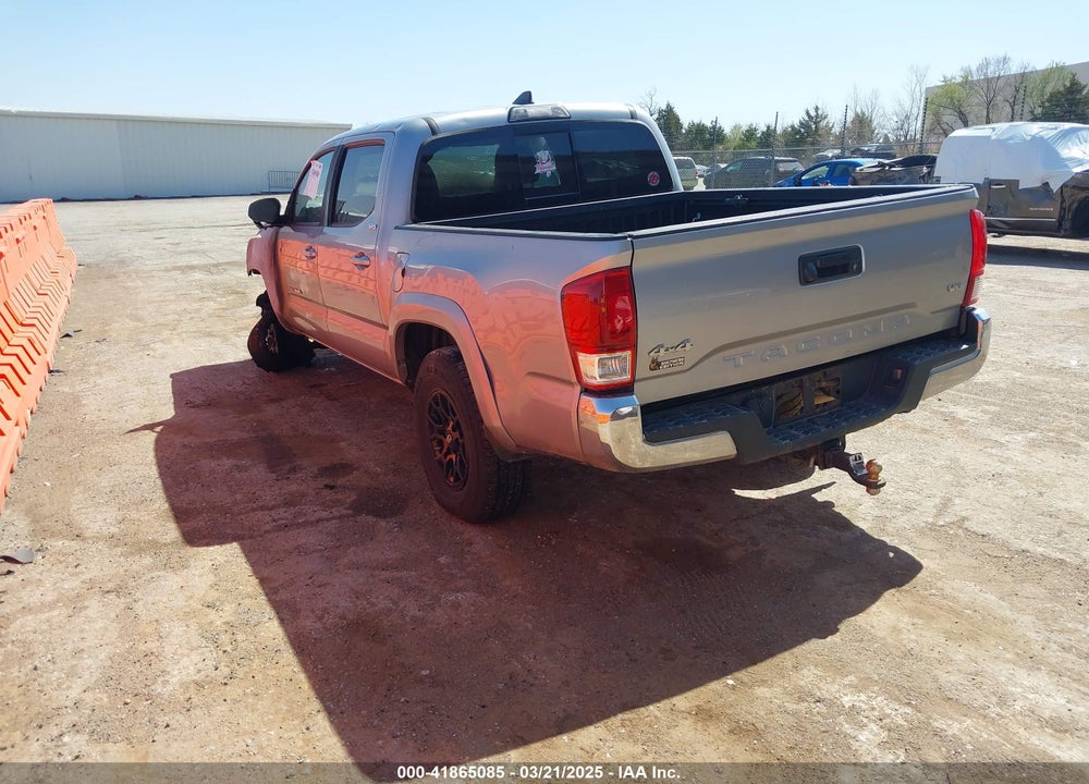 2019 TOYOTA TACOMA SR5 V6 VIN: 3TMCZ5AN8KM196697