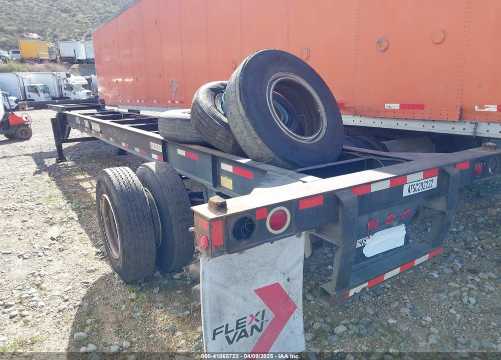 2005 CIMC TRAILERS --- VIN: LJRC4626051000628