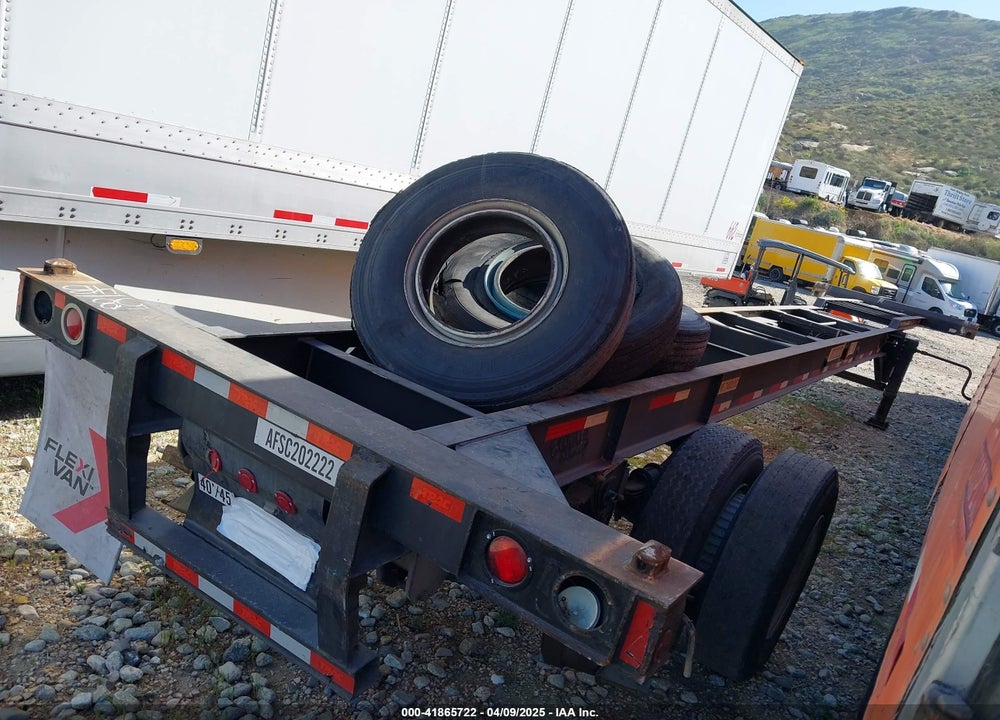 2005 CIMC TRAILERS --- VIN: LJRC4626051000628