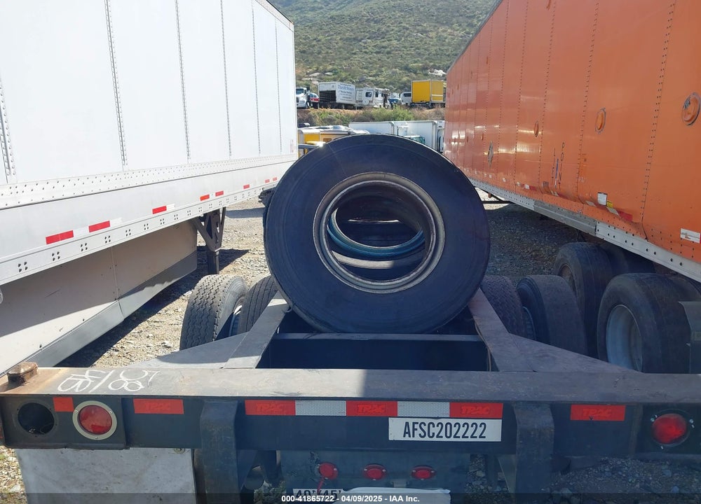 2005 CIMC TRAILERS --- VIN: LJRC4626051000628