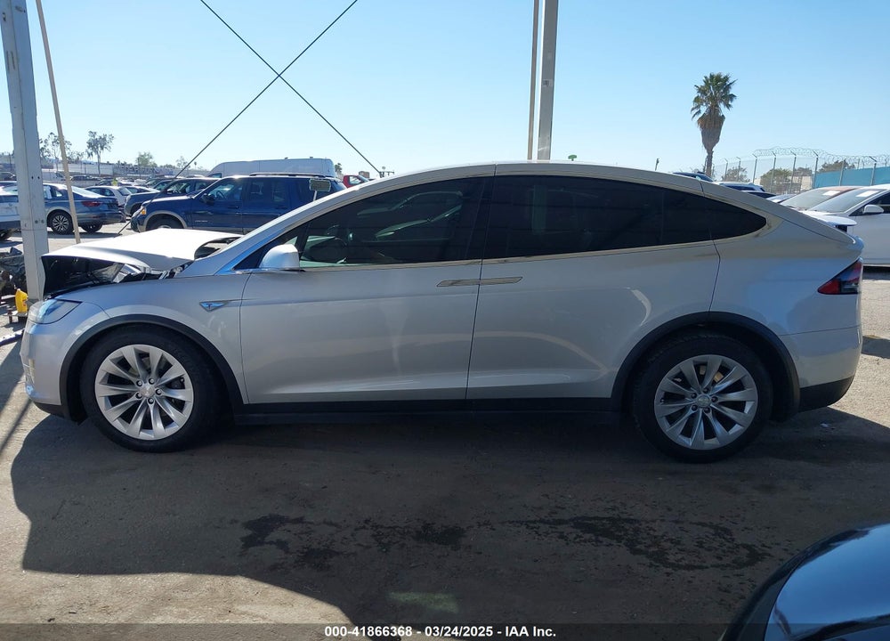 2016 TESLA MODEL X VIN: 5YJXCBE25GF021322