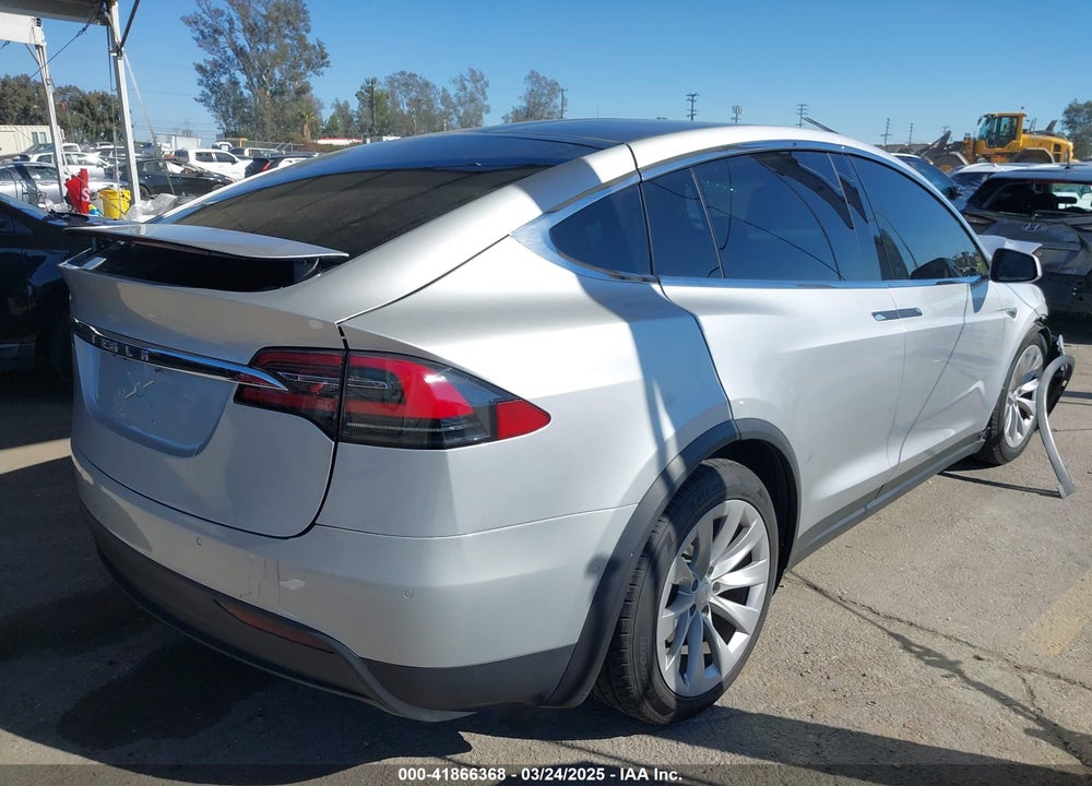 2016 TESLA MODEL X VIN: 5YJXCBE25GF021322