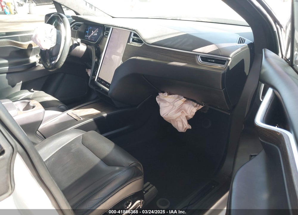 2016 TESLA MODEL X VIN: 5YJXCBE25GF021322