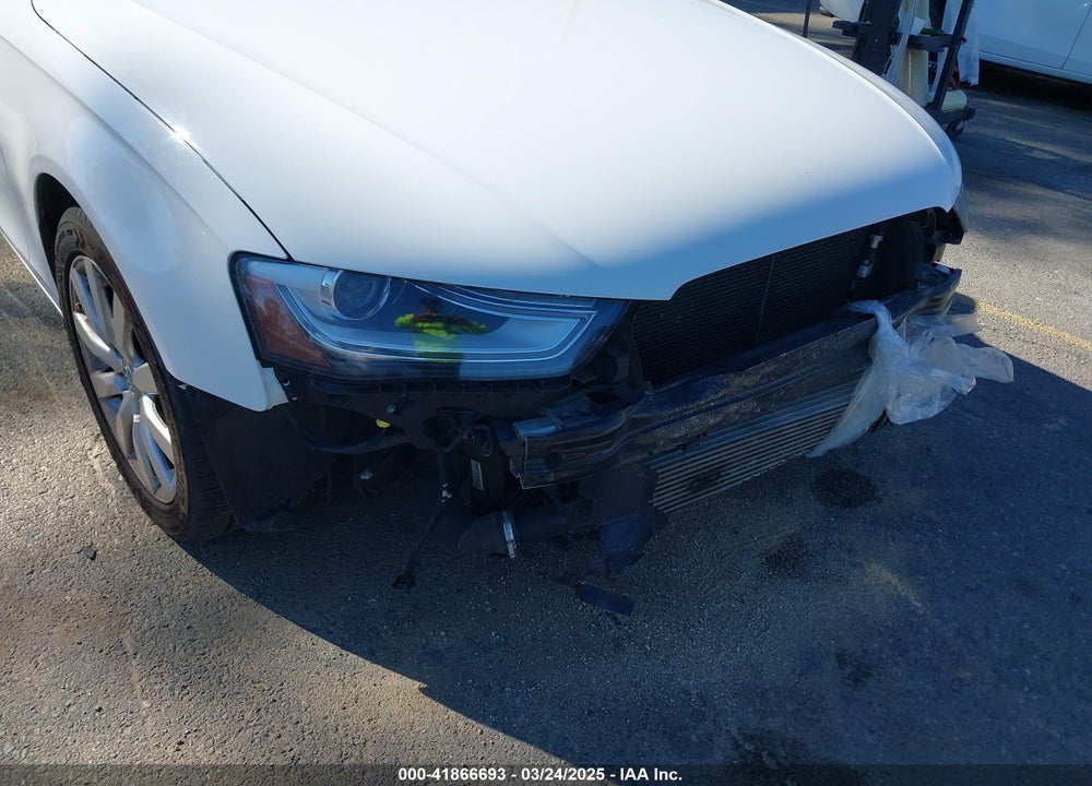 2013 AUDI A4 VIN: WAUAFAFL7DN028944