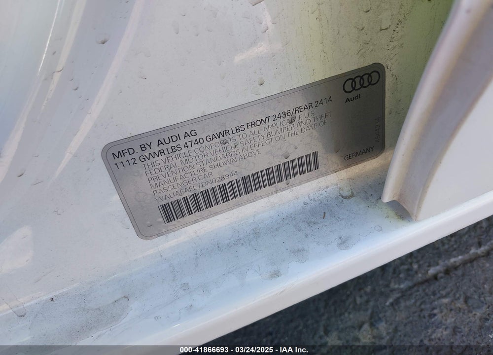 2013 AUDI A4 VIN: WAUAFAFL7DN028944