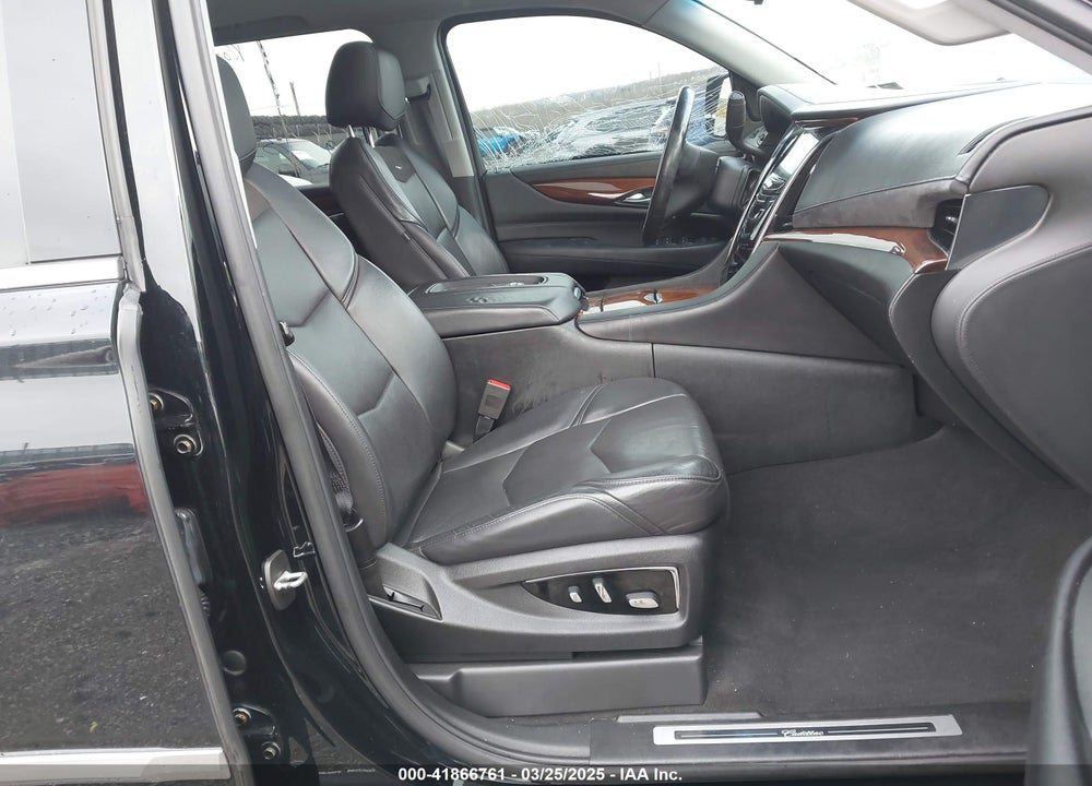 2018 CADILLAC ESCALADE VIN: 1GYS4HKJ5JR239519