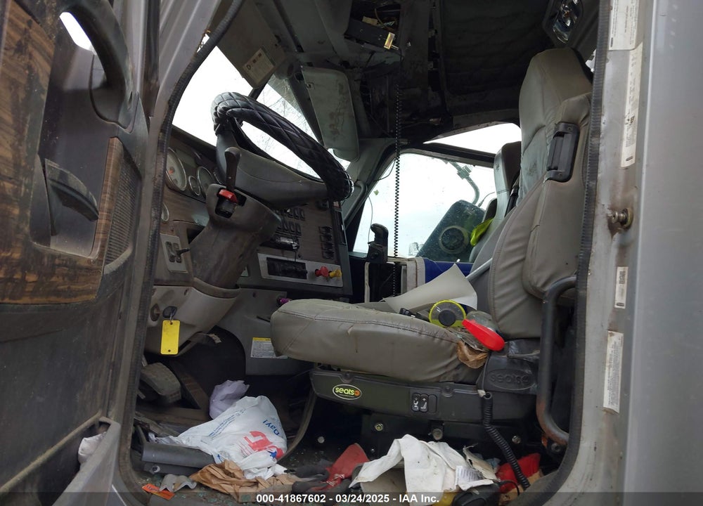 2016 FREIGHTLINER 122SD VIN: 3AKJGNDV8GDHC7141
