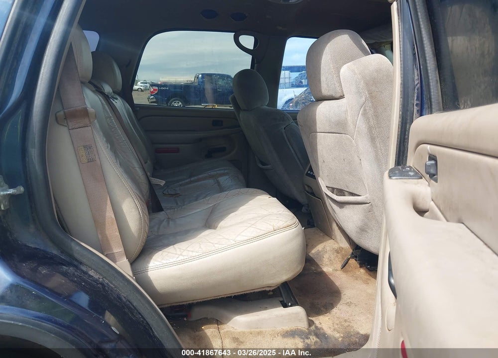 2004 CHEVROLET TAHOE LS VIN: 1GNEC13Z84R209220