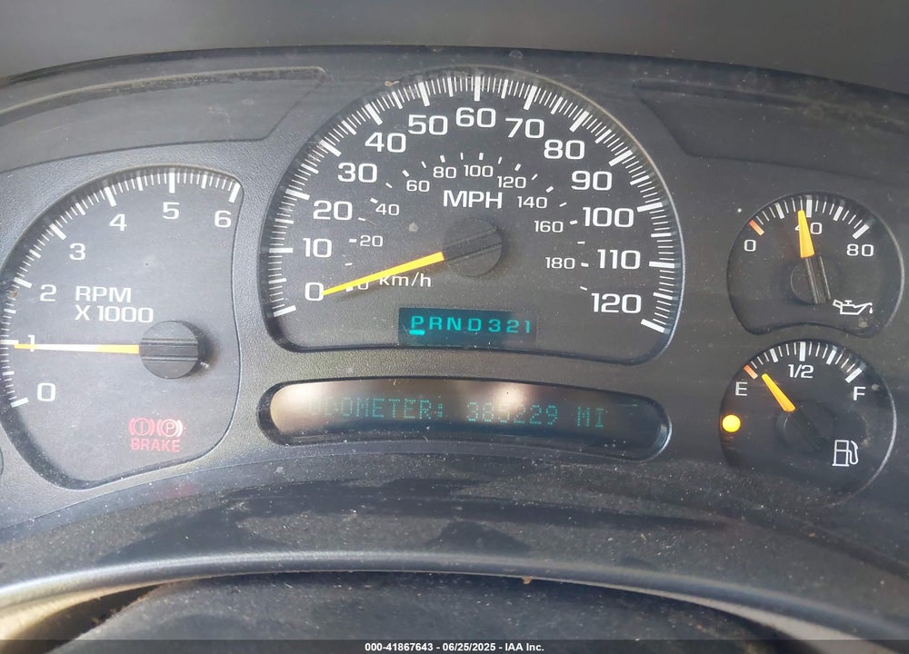 2004 CHEVROLET TAHOE LS VIN: 1GNEC13Z84R209220
