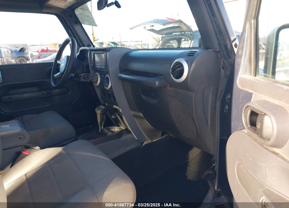 2008 JEEP WRANGLER SAHARA VIN: 1J4FA54108L543764
