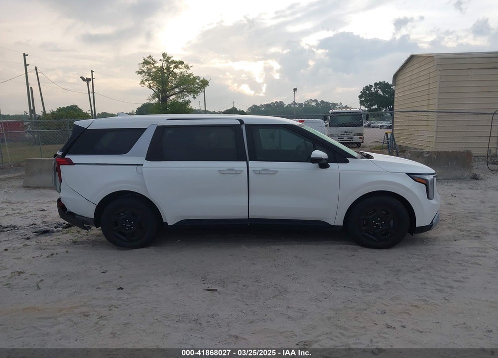 2025 KIA CARNIVAL MPV LXS VIN: KNDNB5K39S6457782