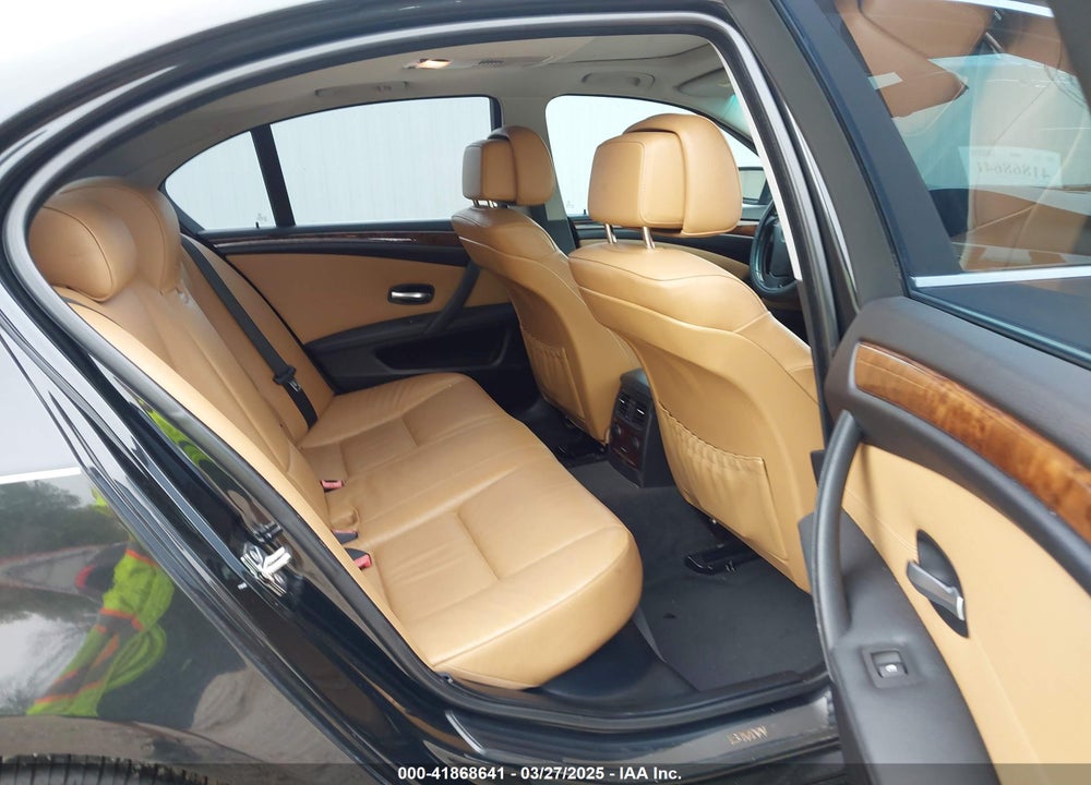 2009 BMW 528I VIN: WBANU535X9C120475