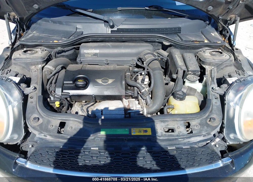 2011 MINI COOPER VIN: WMWSV3C5XBTY22399
