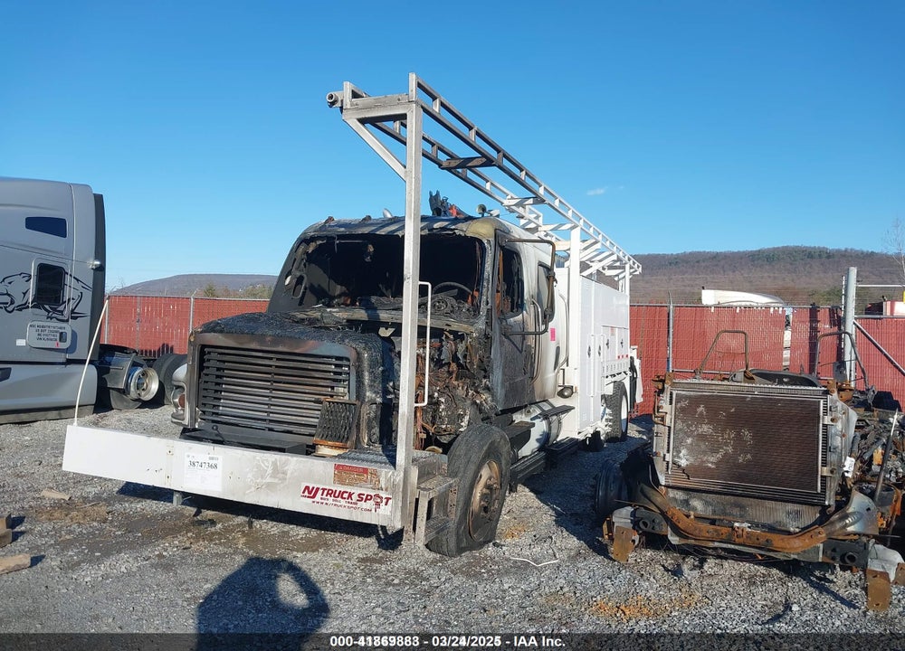 2010 FREIGHTLINER M2 106 HEAVY DUTY VIN: 1FVAC3BS7ADAU3702
