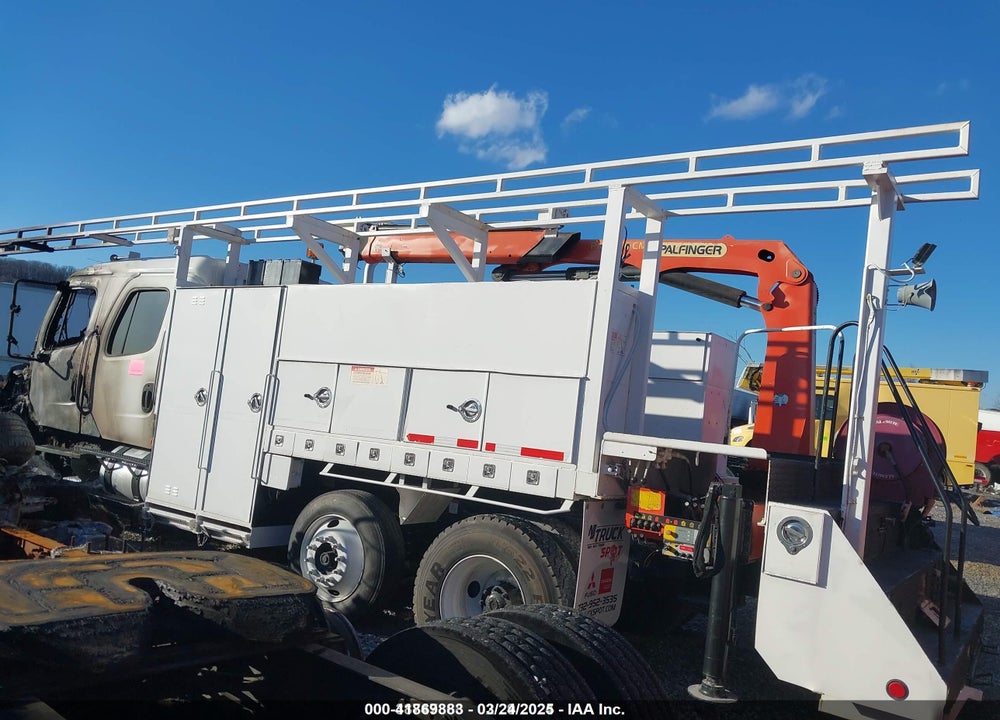 2010 FREIGHTLINER M2 106 HEAVY DUTY VIN: 1FVAC3BS7ADAU3702