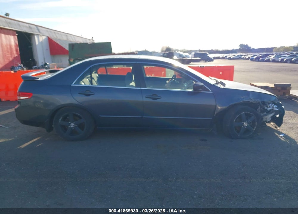2003 HONDA ACCORD 2.4 EX VIN: JHMCM56683C038233
