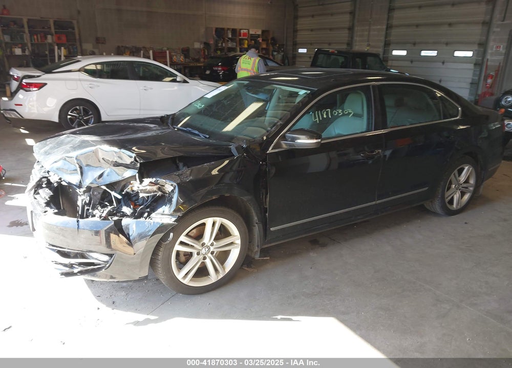 2013 VOLKSWAGEN PASSAT VIN: 1VWCN7A35DC038034