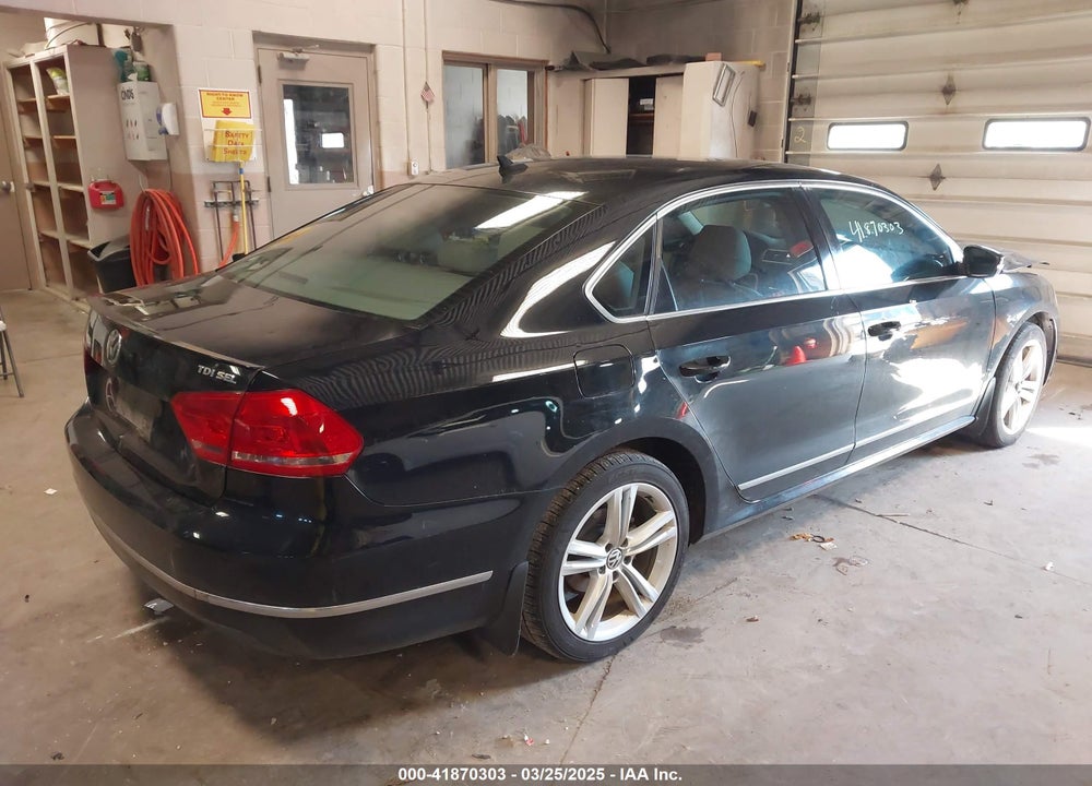 2013 VOLKSWAGEN PASSAT VIN: 1VWCN7A35DC038034