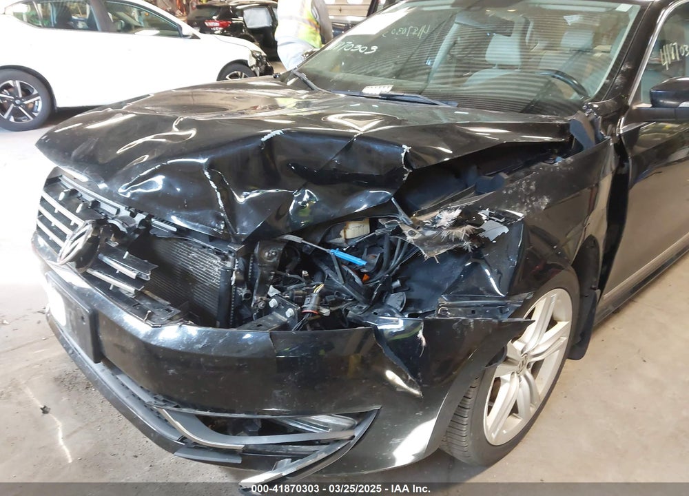 2013 VOLKSWAGEN PASSAT VIN: 1VWCN7A35DC038034