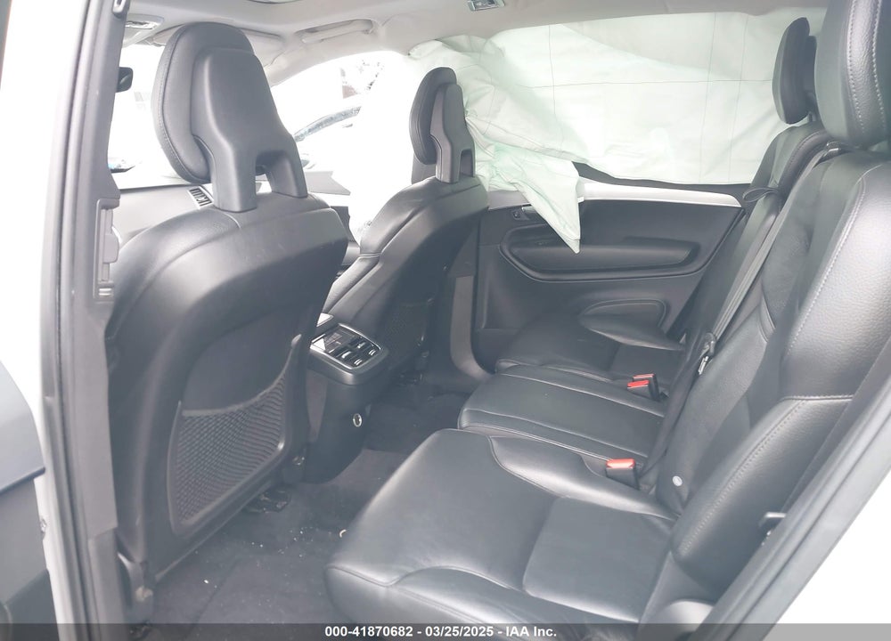 2016 VOLVO XC90 T6 MOMENTUM VIN: YV4A22PK5G1033319