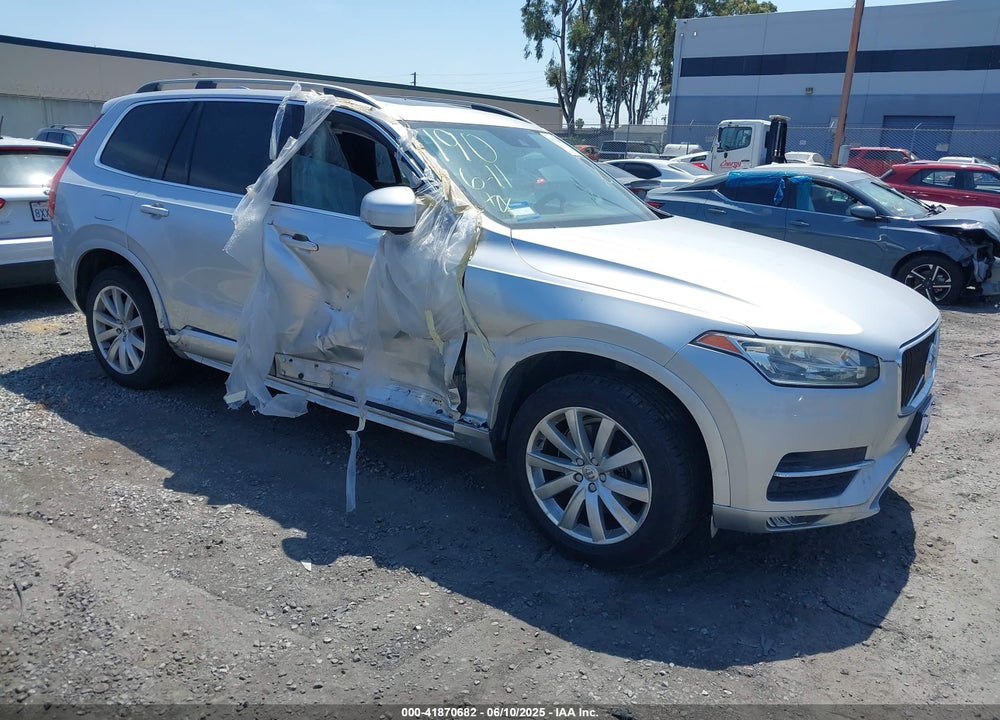 2016 VOLVO XC90 T6 MOMENTUM VIN: YV4A22PK5G1033319