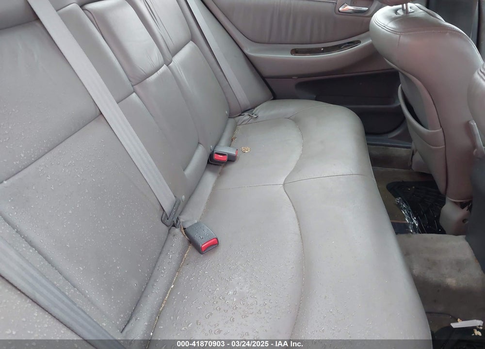 2002 HONDA ACCORD 3.0 EX VIN: 1HGCG165X2A081430