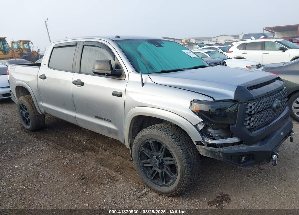 2019 TOYOTA TUNDRA SR5 5.7L V8 VIN: 5TFDW5F1XKX858602