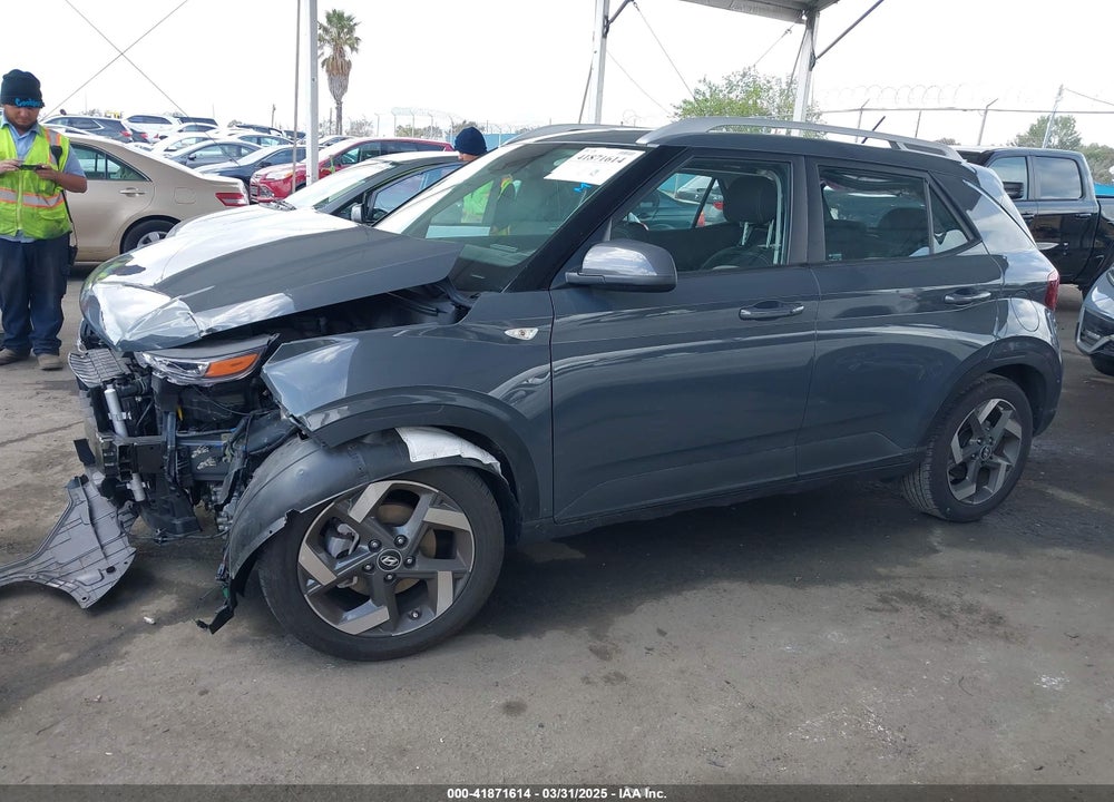 2024 HYUNDAI VENUE SEL VIN: KMHRC8A3XRU302421