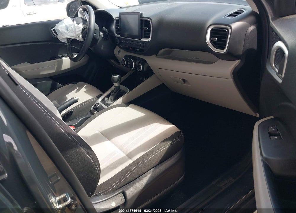 2024 HYUNDAI VENUE SEL VIN: KMHRC8A3XRU302421