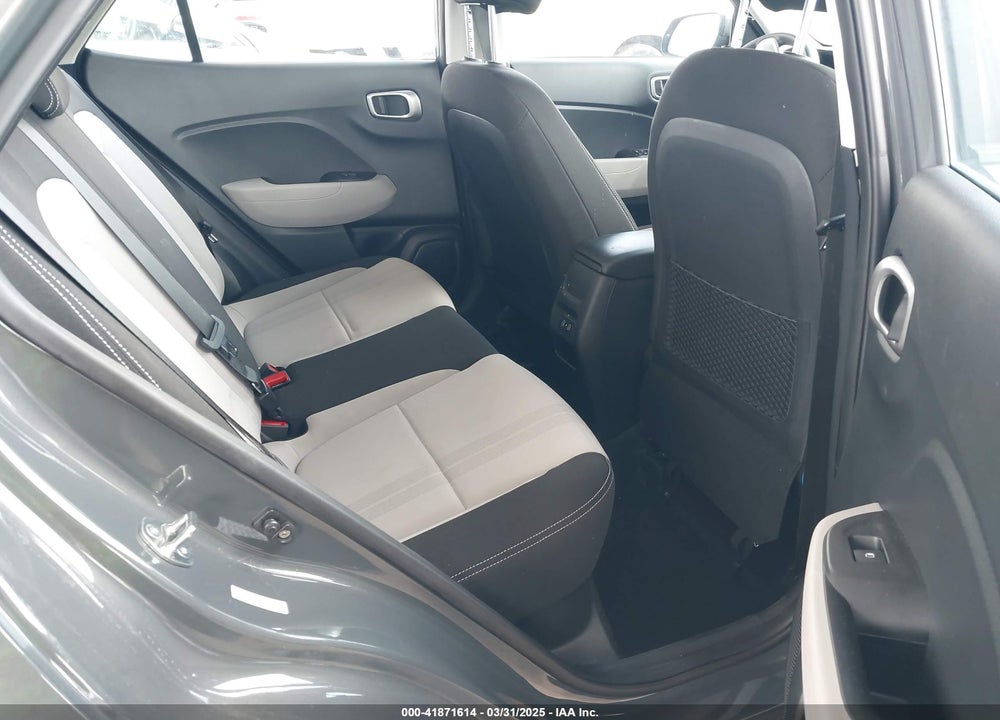 2024 HYUNDAI VENUE SEL VIN: KMHRC8A3XRU302421